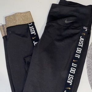 Nike leggings